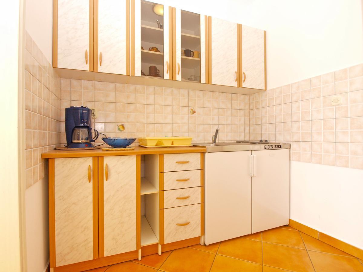 Apartments Mirela 1554 Pula Extérieur photo