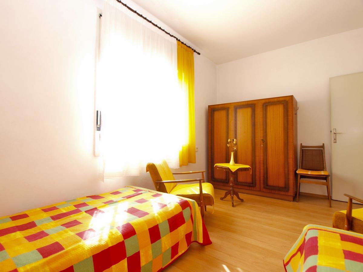 Apartments Mirela 1554 Pula Extérieur photo