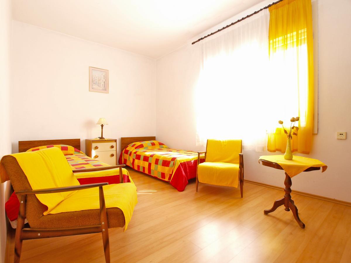 Apartments Mirela 1554 Pula Extérieur photo